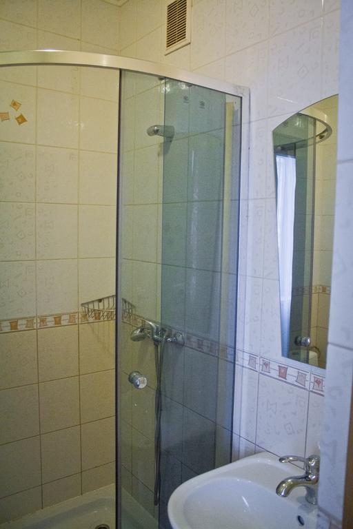 Motel Ivano-Frankivszk Szoba fotó